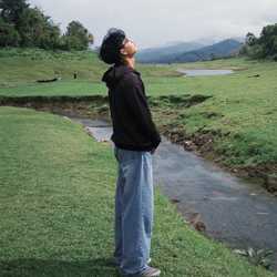 ปู อภิสิทธิ์