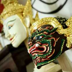 หัวโขนไทย ศิษย์ครูไอยเรศ