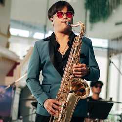 Plathuburapa saxophone