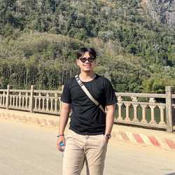 ภูดล วรวลัญรัตน์