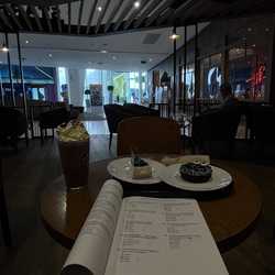 รับหิ้วของสยามและเอ็มบีเค