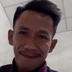 วัชระ รักผู้ หนึ่ง